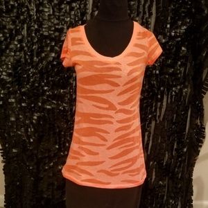 Tiger striped burnout t-shirt